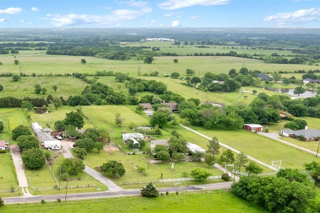 7634 Preston Road, Denison, TX 75020