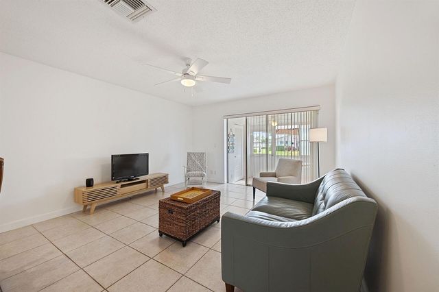 2691 Dudley Dr Drive E D, West Palm Beach, FL 33415