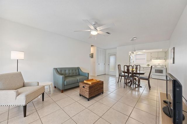 2691 Dudley Dr Drive E D, West Palm Beach, FL 33415