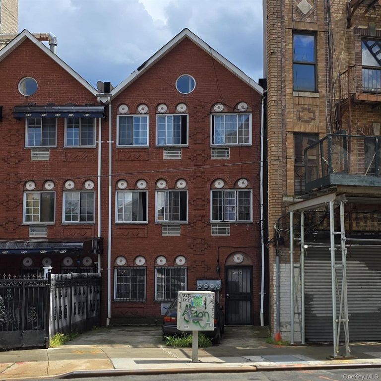 1356 E New York Avenue, Brooklyn, NY 11212 — exterior