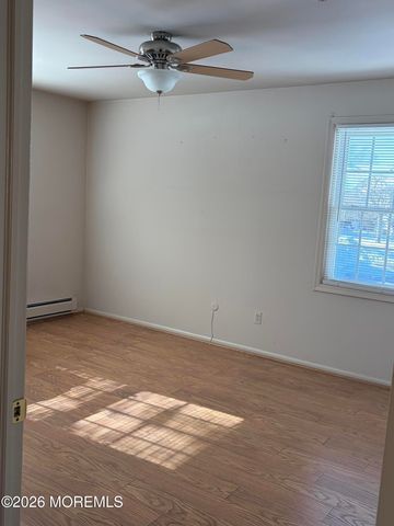 30 A Plaza De Las Flores A, Freehold, NJ 07728