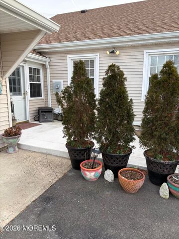 30 A Plaza De Las Flores A, Freehold, NJ 07728