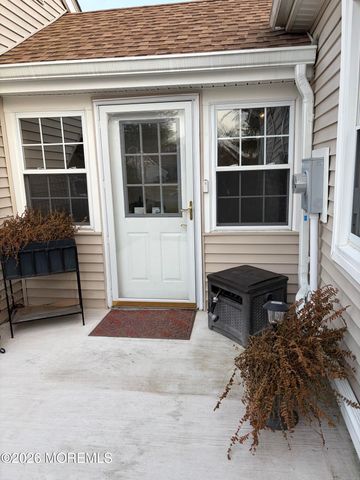 30 A Plaza De Las Flores A, Freehold, NJ 07728