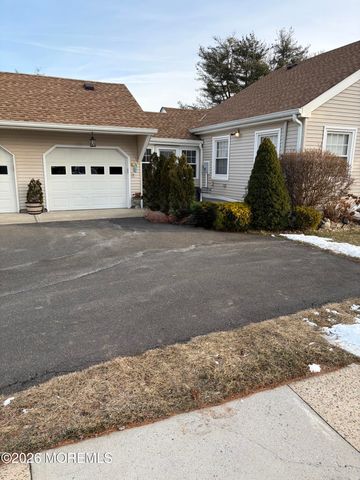 30 A Plaza De Las Flores A, Freehold, NJ 07728