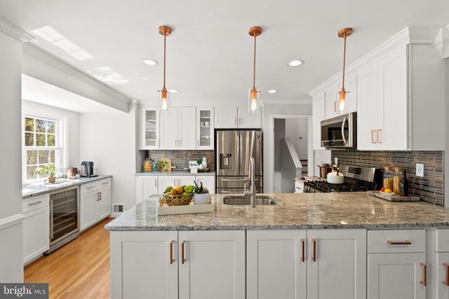 1907 SHANNON CT, Alexandria, VA 22306