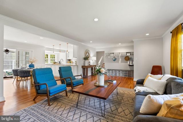 1907 SHANNON CT, Alexandria, VA 22306