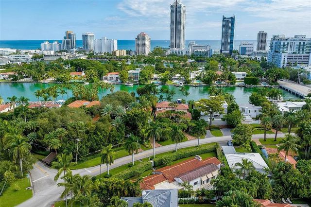 6350 Pinetree Dr, Miami Beach, FL 33141