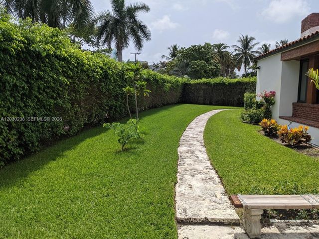 6350 Pinetree Dr, Miami Beach, FL 33141