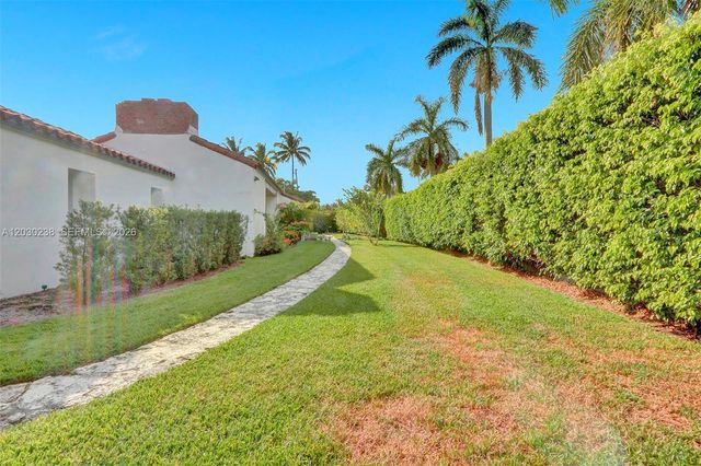 6350 Pinetree Dr, Miami Beach, FL 33141
