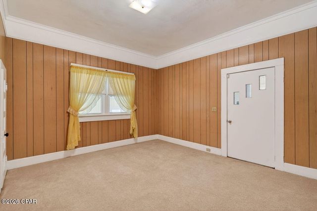 1314 Coggin Avenue, Chipley, FL 32428