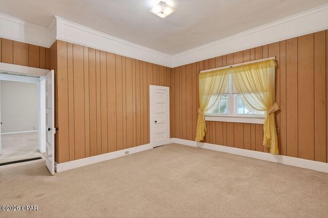 1314 Coggin Avenue, Chipley, FL 32428