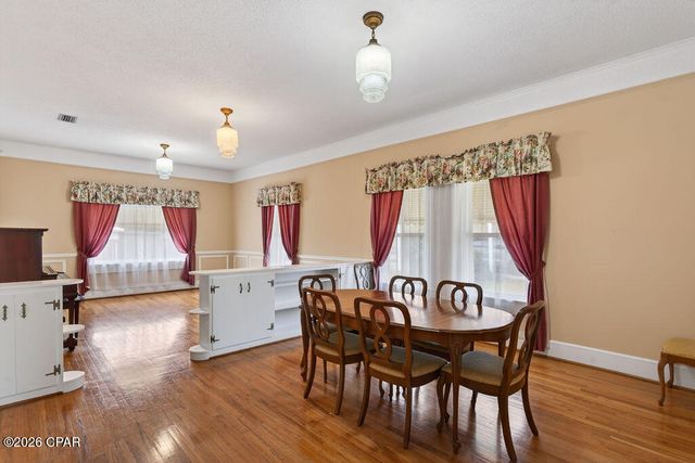 1314 Coggin Avenue, Chipley, FL 32428