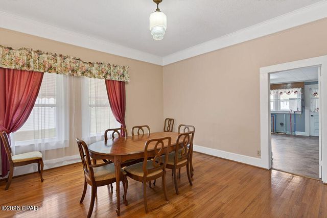 1314 Coggin Avenue, Chipley, FL 32428