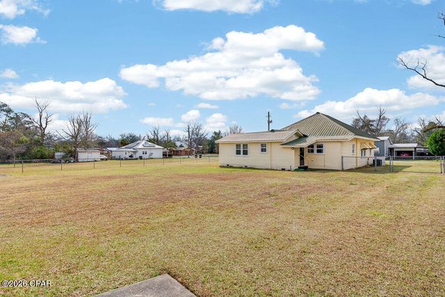 1314 Coggin Avenue, Chipley, FL 32428