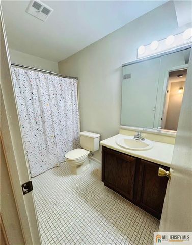 35 Foxtail Lane, South Brunswick, NJ 08852