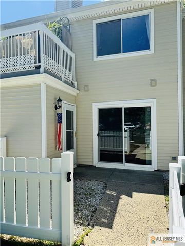 35 Foxtail Lane, South Brunswick, NJ 08852