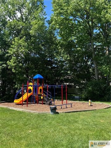 35 Foxtail Lane, South Brunswick, NJ 08852