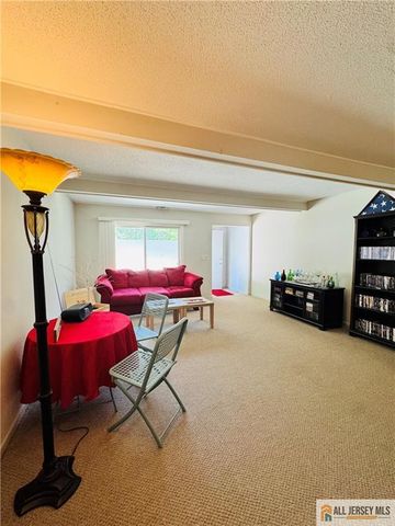 35 Foxtail Lane, South Brunswick, NJ 08852