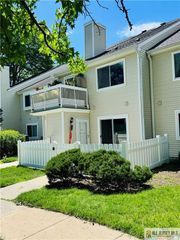 35 Foxtail Lane, South Brunswick, NJ 08852