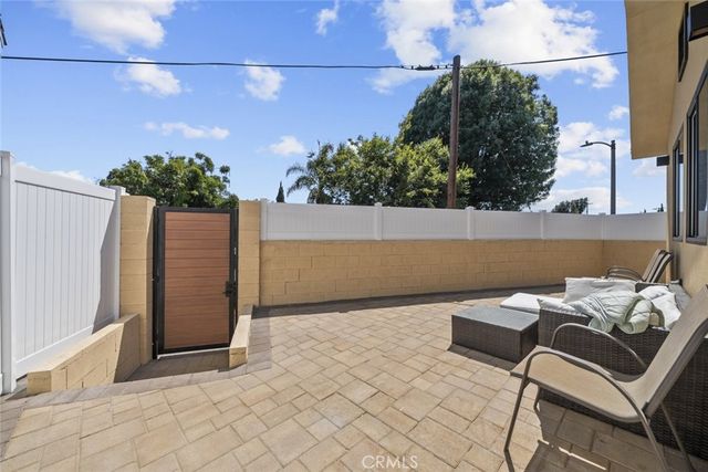 8051 Lullaby Lane, Panorama City, CA 91402
