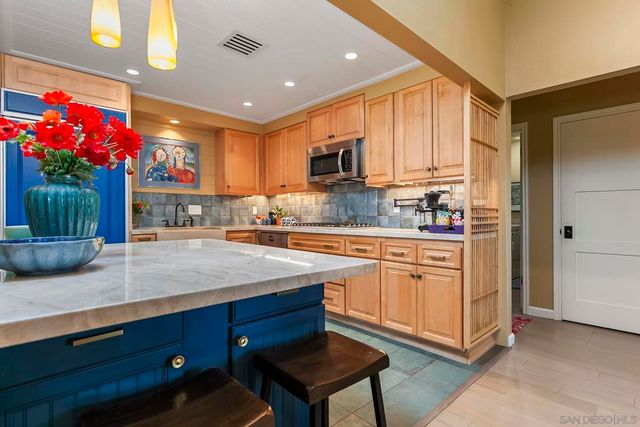 5358 Caminito Velasquez, San Diego, CA 92124