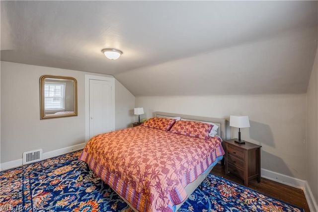 18520 Winslow Road, Shaker Heights, OH 44122