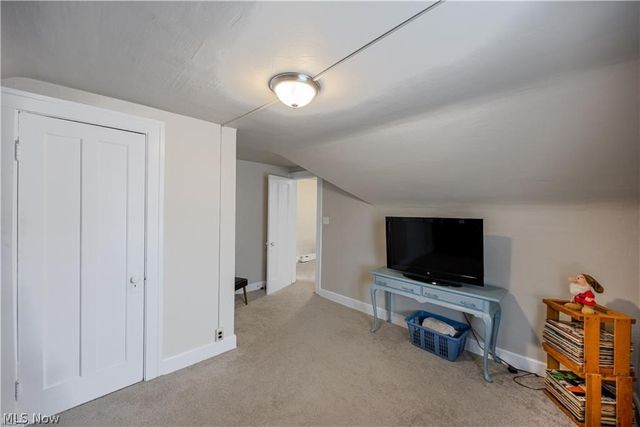 18520 Winslow Road, Shaker Heights, OH 44122