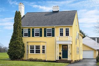 18520 Winslow Road, Shaker Heights, OH 44122