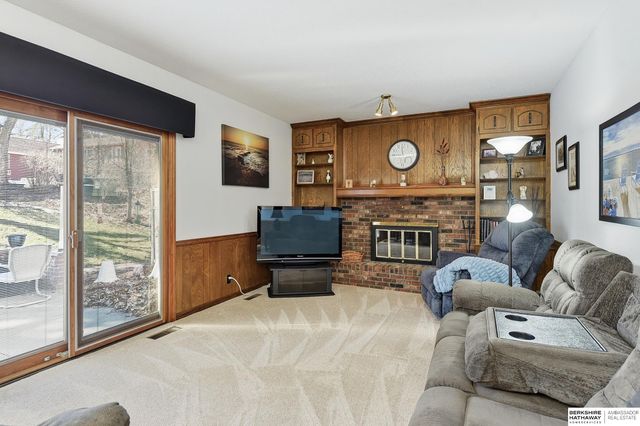 11361 Mason Street, Omaha, NE 68154