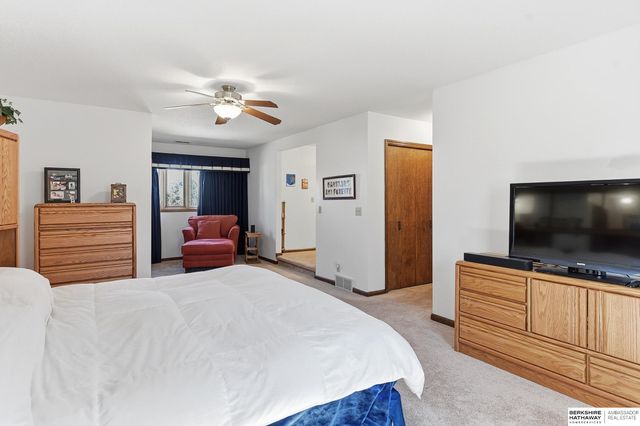 11361 Mason Street, Omaha, NE 68154