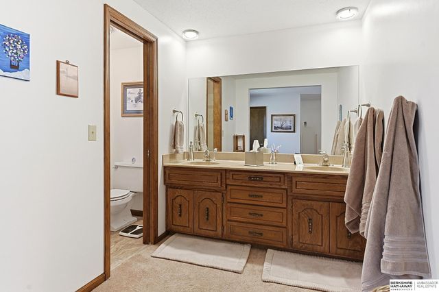 11361 Mason Street, Omaha, NE 68154