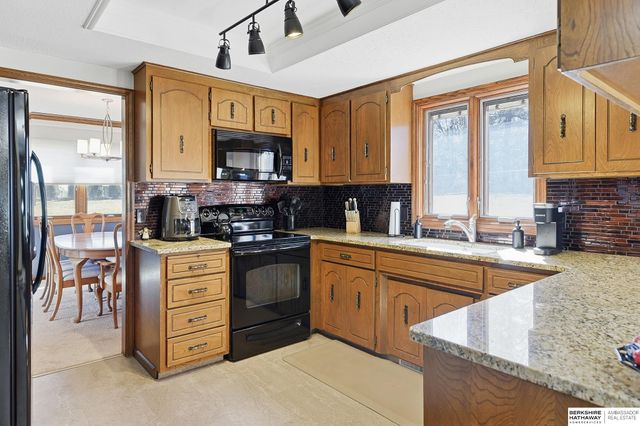 11361 Mason Street, Omaha, NE 68154