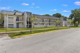 7925 Fairview Drive 105, Tamarac, FL 33321