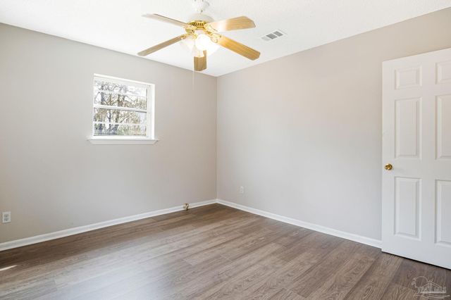 7830 Herrington Dr, Pensacola, FL 32534