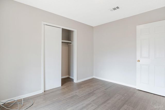 7830 Herrington Dr, Pensacola, FL 32534