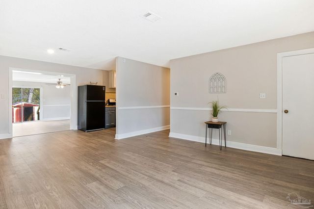 7830 Herrington Dr, Pensacola, FL 32534