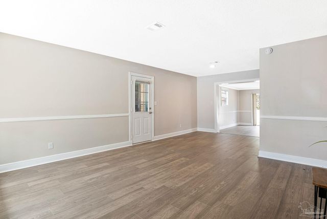 7830 Herrington Dr, Pensacola, FL 32534