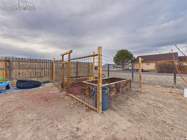 366 N Earl Place, Pueblo West, CO 81007