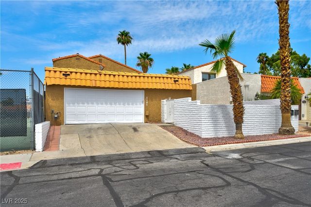 5145 East Tennis Court, Las Vegas, NV 89120