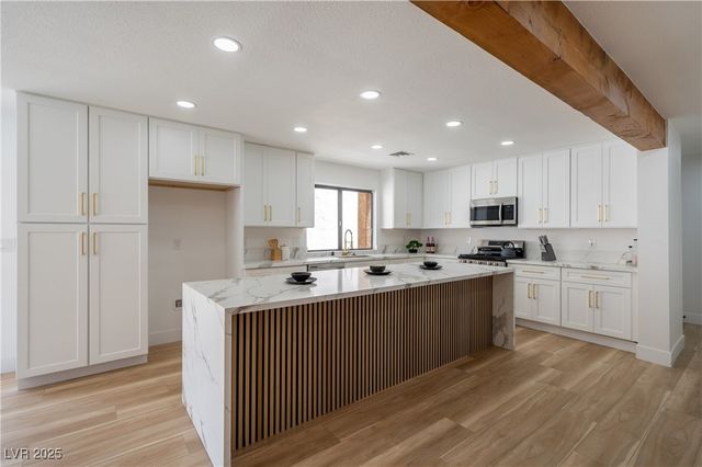 5145 East Tennis Court, Las Vegas, NV 89120