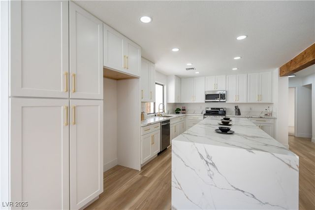 5145 East Tennis Court, Las Vegas, NV 89120