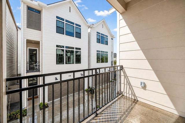 738 Curtin Street, Houston, TX 77018