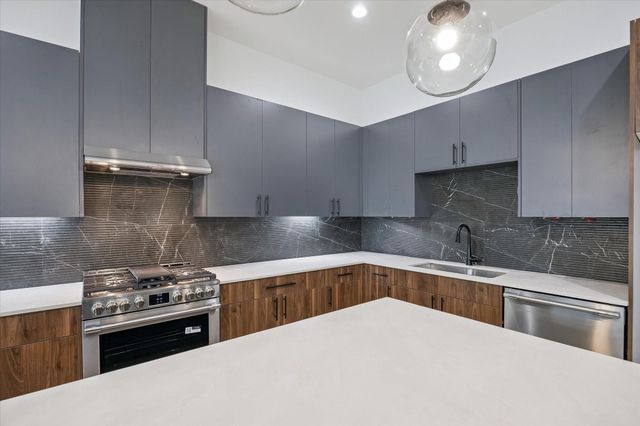 738 Curtin Street, Houston, TX 77018