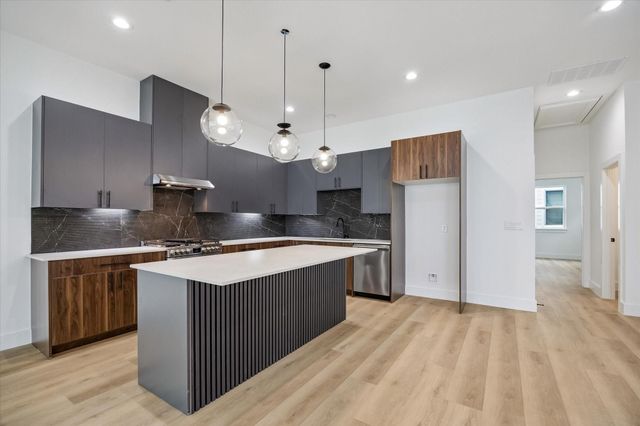 738 Curtin Street, Houston, TX 77018