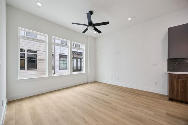 738 Curtin Street, Houston, TX 77018