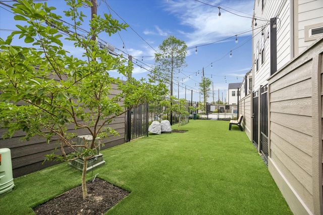 738 Curtin Street, Houston, TX 77018