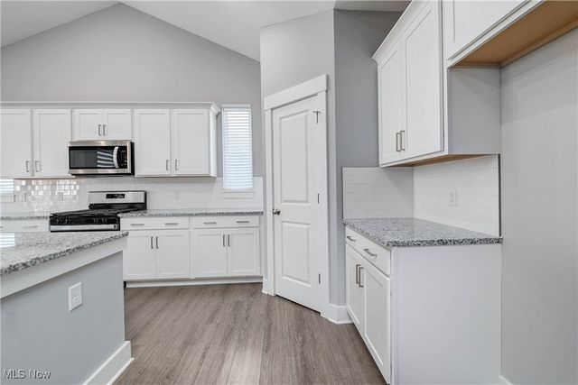 8896 Firethorne Drive, Columbia Station, OH 44028