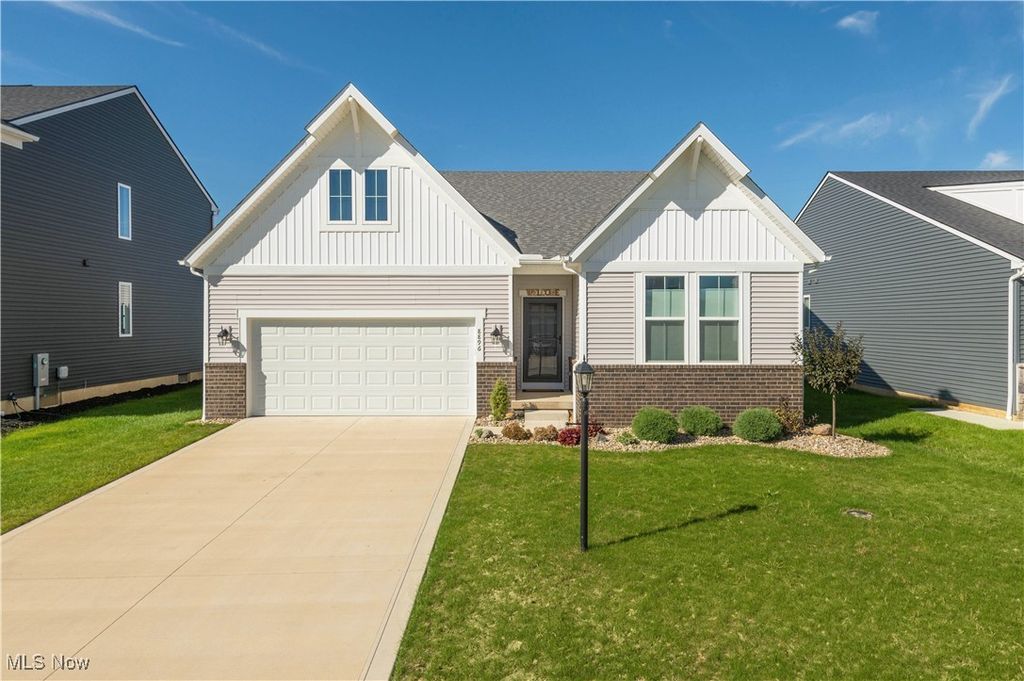 8896 Firethorne Drive, Columbia Station, OH 44028