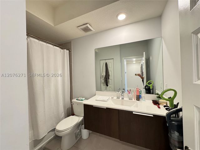 10413 NW 82nd St 3, Doral, FL 33178