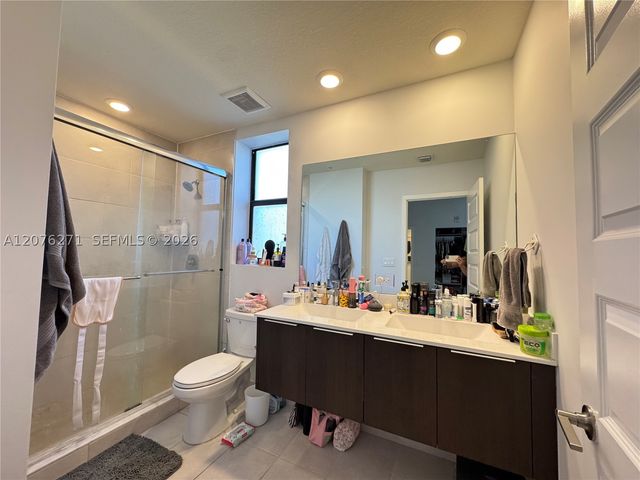 10413 NW 82nd St 3, Doral, FL 33178